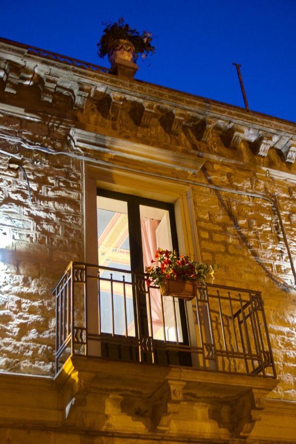 Domus Aurea Bed & Breakfast Montalbano Elicona Exterior foto